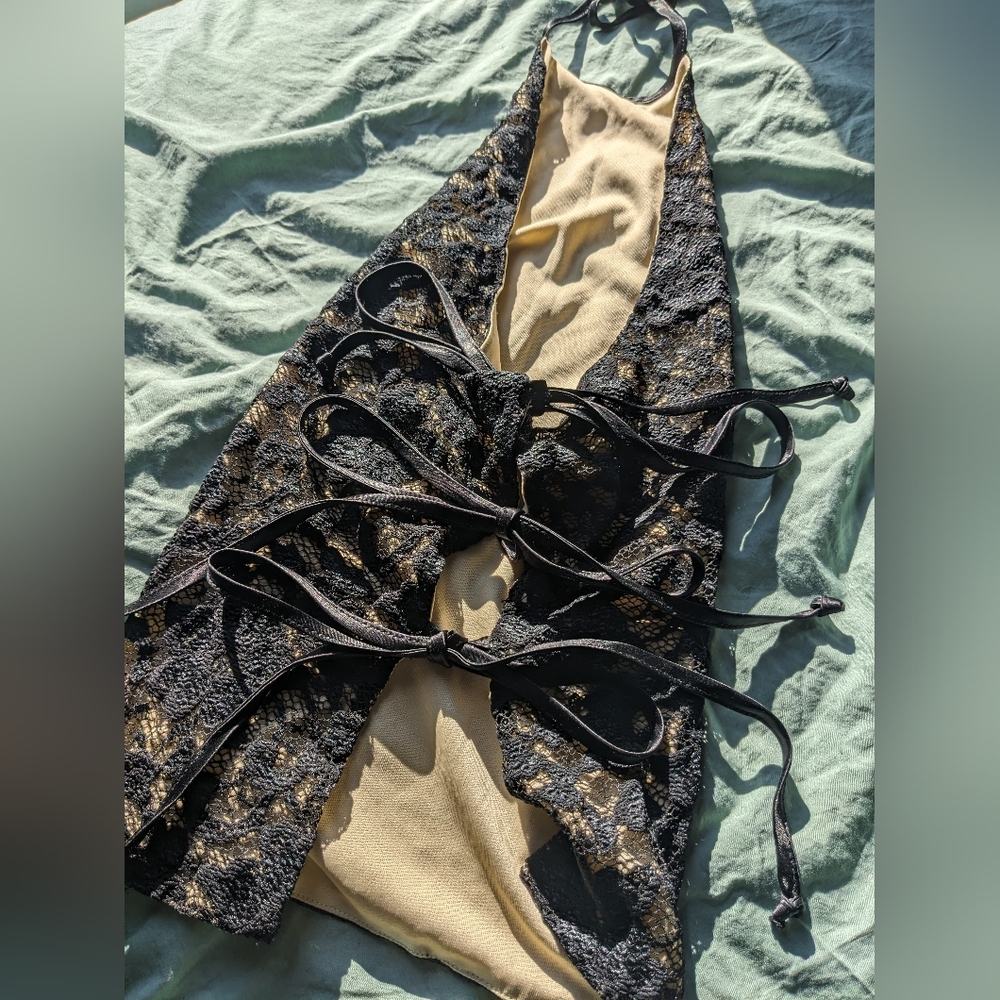 Y2K Lace Halter Open Back